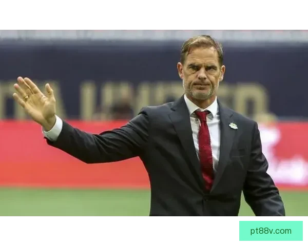 HWG！罗马诺曝巴萨敲定18岁荷兰中卫昂斯坦 强化后防储备